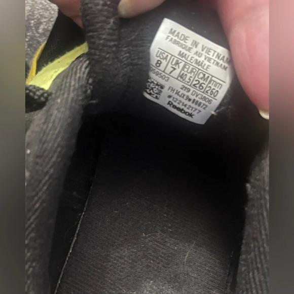 Cass* Reebok Riptide Black and Yellow Running Shoes - Picture 2 of 10